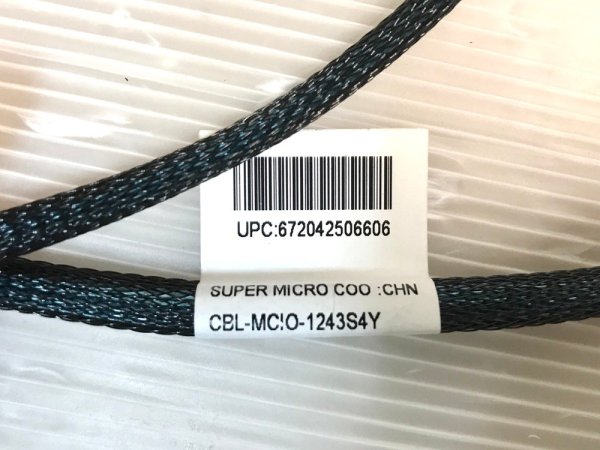 画像5: Super Micro CBL-MCIO-1243S4Y 内蔵ケーブル (MCIO x8 to 2 SlimSAS x4 STR /ケーブル長 0.43m)