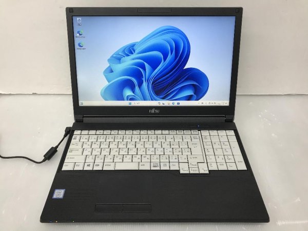 画像1: 富士通 LIFEBOOK A579/A (Core i3-8145U 2.1Ghz/8GB/SSD 256GB/Wi-Fi/DVDマルチ/Windows11 Pro/15.6インチ)