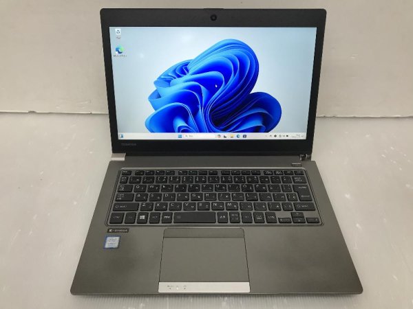 画像1: 東芝 RZ63/NS (Core i7-8550U 1.8GHz/16GB/SSD 512GB/Wi-FiWebカメラ/13.3インチ/Windows 11 Pro)