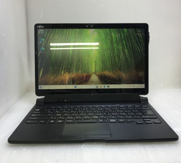 画像1: [B級品]富士通 ARROWS Tab Q738/SB (Core i5 8350U 1.7GHz/8GB/128GB/Wi-Fi/Webカメラ/Windows 11 Pro/13.3インチ)