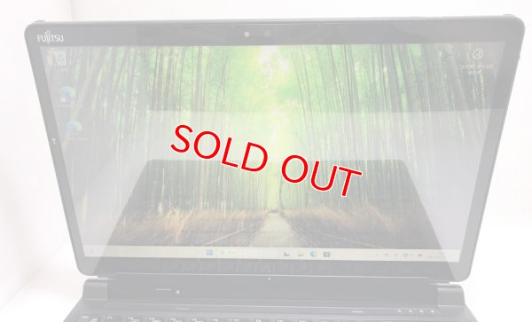 画像2: [B級品]富士通 ARROWS Tab Q738/SB (Core i5 8350U 1.7GHz/8GB/128GB/Wi-Fi/Webカメラ/Windows 11 Pro/13.3インチ)