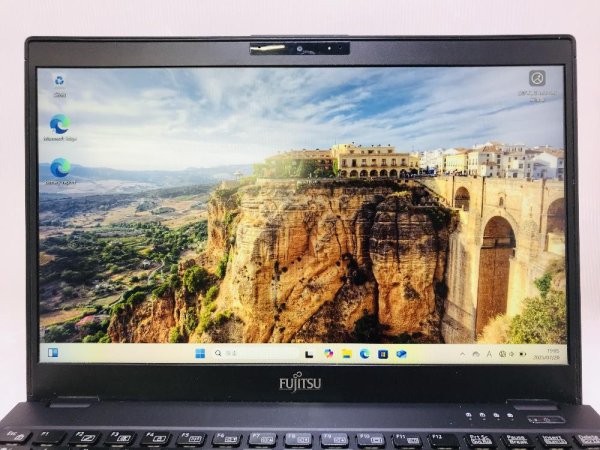 画像2: 富士通 Lifebook U939/B (Core i5-8365U 1.6GHz/4GB/SSD 128GB/Wi-Fi/Webカメラ/Windows 11 Pro/13.3インチ)