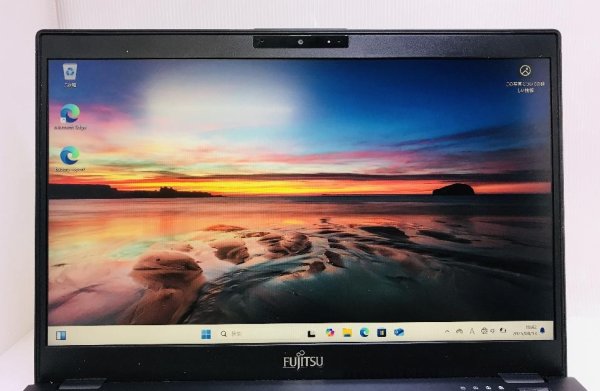 画像2: 富士通 Lifebook U9310/D (Core i5-10310U 1.7GHz/4GB/SSD 128GB/Wi-Fi/13.3インチ/Windows 11 Pro)