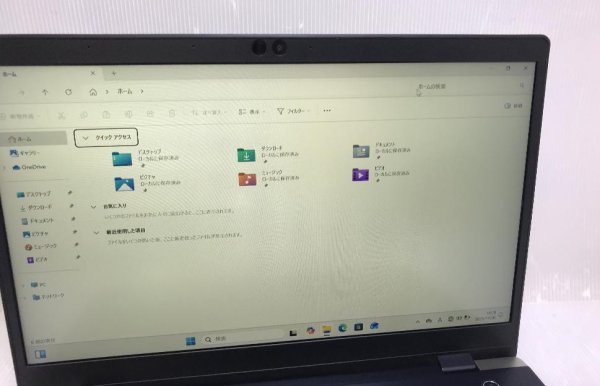 画面に多少ムラ、キーボード傷あり