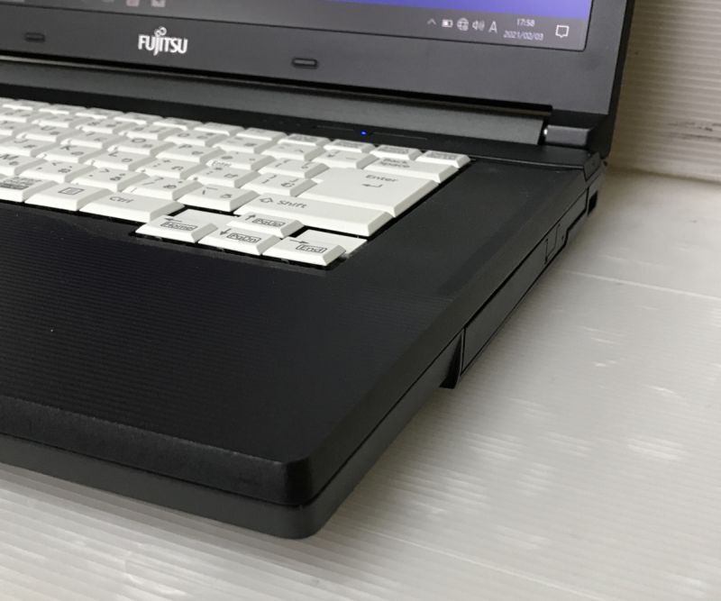 富士通 Lifebook A746/P (Core i5-6300U 2.4GHz/8GB/500GB/DVD/外付Wi-Fi