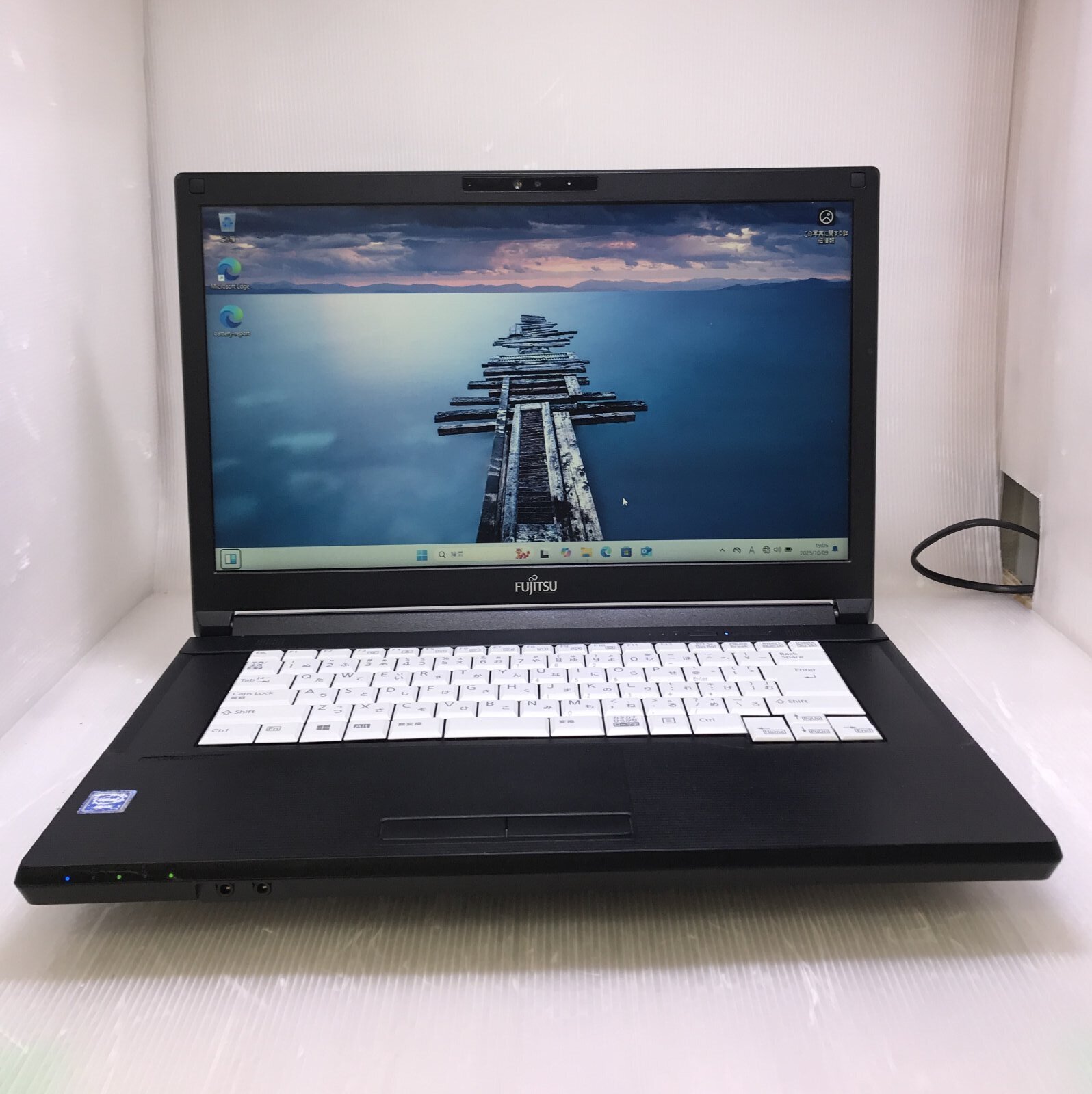 富士通 LIFEBOOK A579/B (Celeron-4205U 1.8Ghz/8GB/SSD 256GB/Wi-Fi/Webカメラ/Windows11 Pro/15.6インチ)