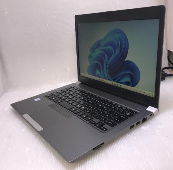 画像6: 東芝 Dynabook R63/DN (Core i3-8130U 2.2GHz/8GB/SSD 128GB/Wi-Fi/Webカメラ/Windows11 Pro/13.3インチ) (6)