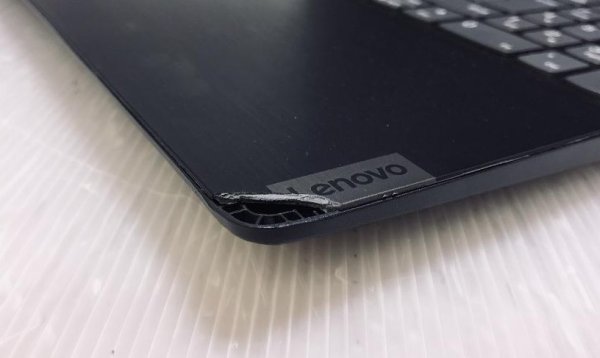 ボディ割れあり