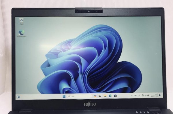 画像2: 富士通 Lifebook U939/B (Core i5-8365U 1.6GHz/4GB/SSD 128GB/Wi-Fi/Webカメラ/Windows 11 Pro/13.3インチ) (2)