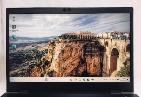 画像2: 東芝 dynabook G83/DN (Core i5-8350U 1.7GHz/8GB/SSD 256GB/Wi-Fi/Webカメラ/Windows11 Pro/13.3インチ) (2)