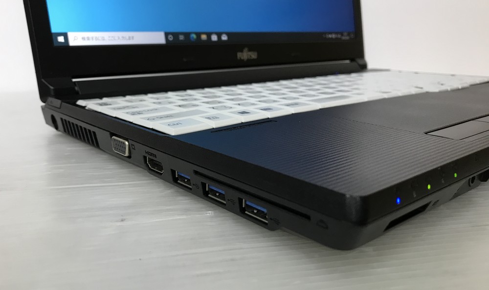 富士通 Lifebook A746/P (Core i7-6600U 2.6GHz/8GB/SSD 256GB/DVD