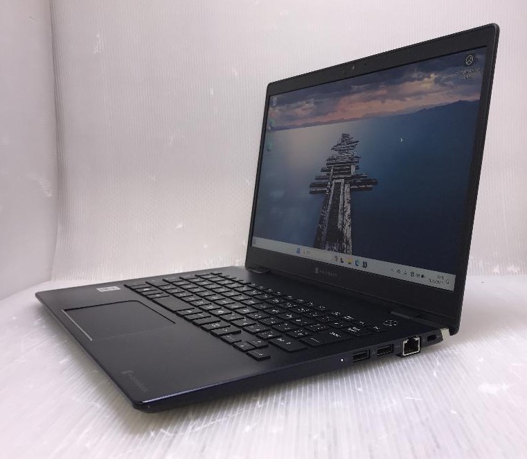 東芝 dynabook G83/FR (Core i7-10510U 1.8GHz/16GB/SSD 256GB